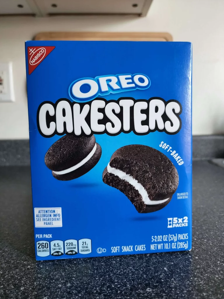 Front of Oreo Cakesters box.