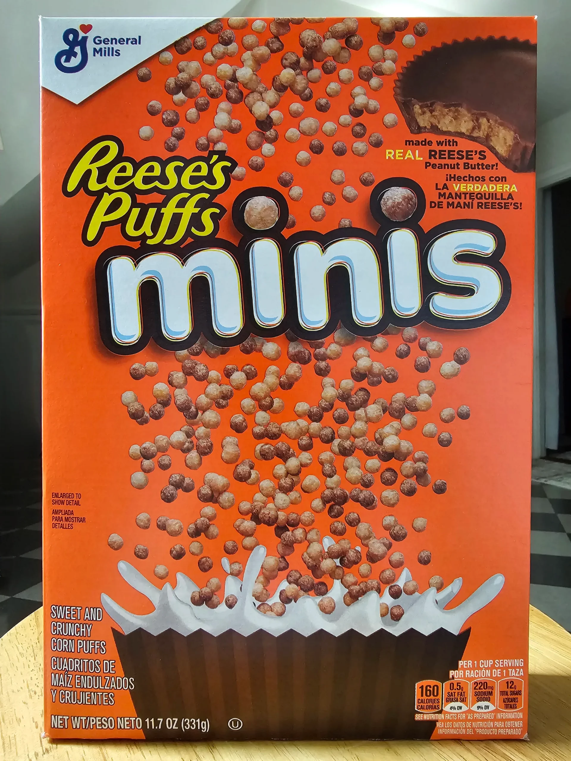 Front box of General Mills Reese's Puffs Minis.