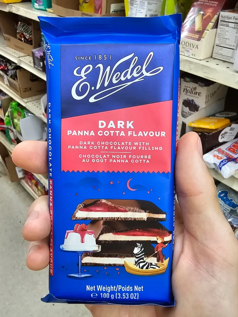 Front of E. Wedel Dark Panna Cotta Filled Flavored bar.