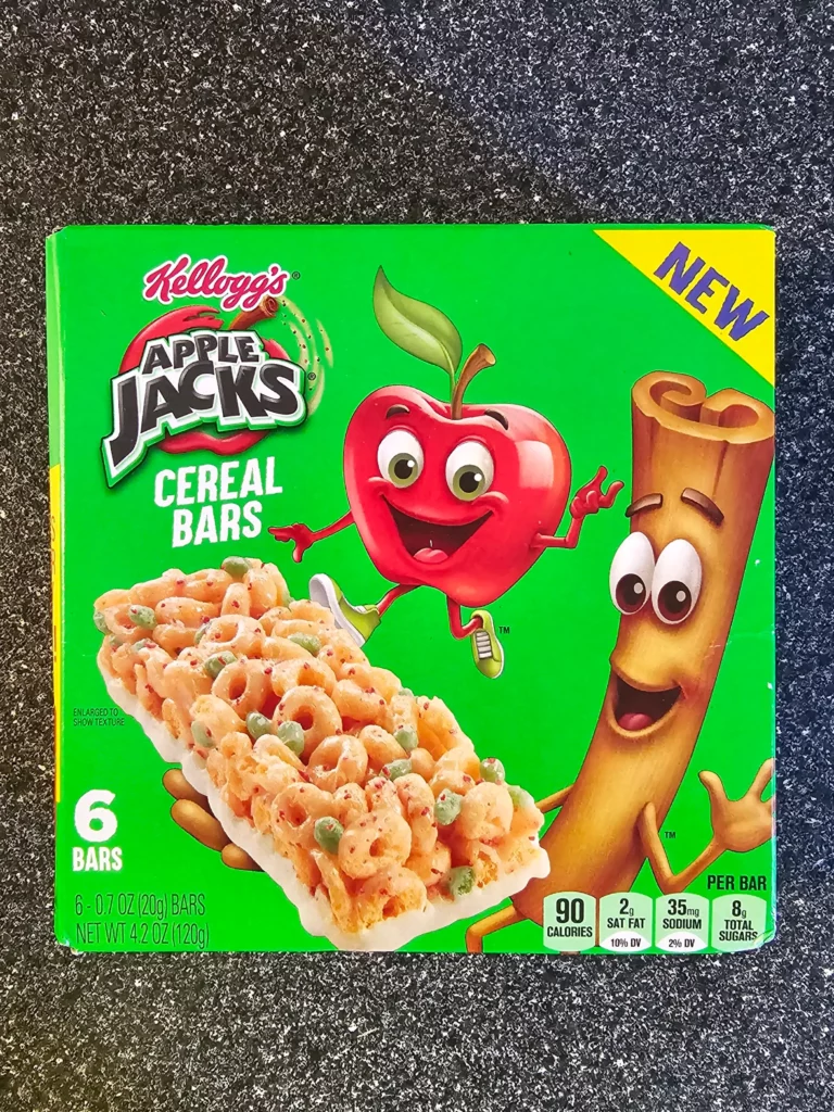 Front box of Kellogg's Apple Jacks Cereal Bars.