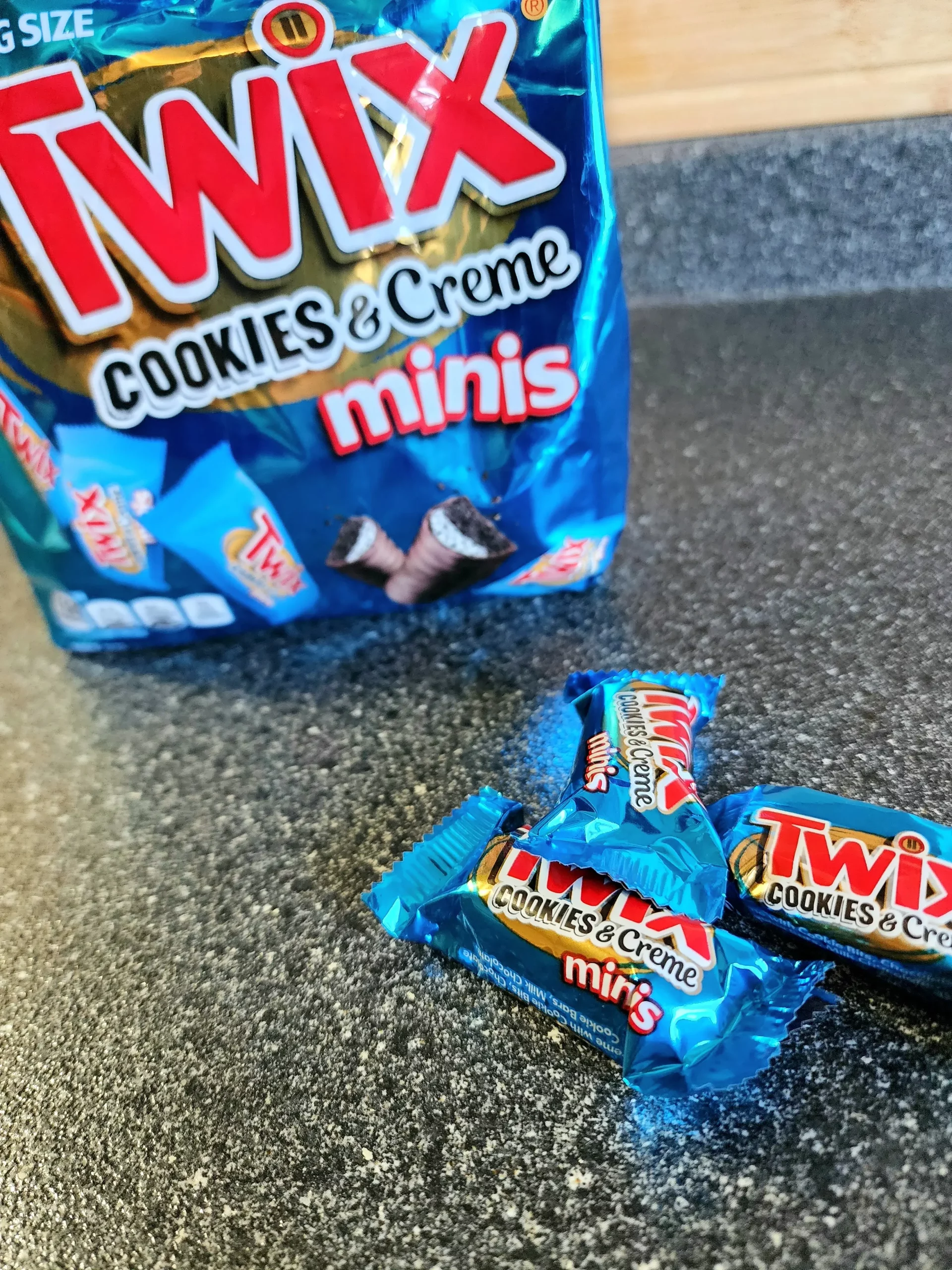 Twix Cookies & Creme Minis.