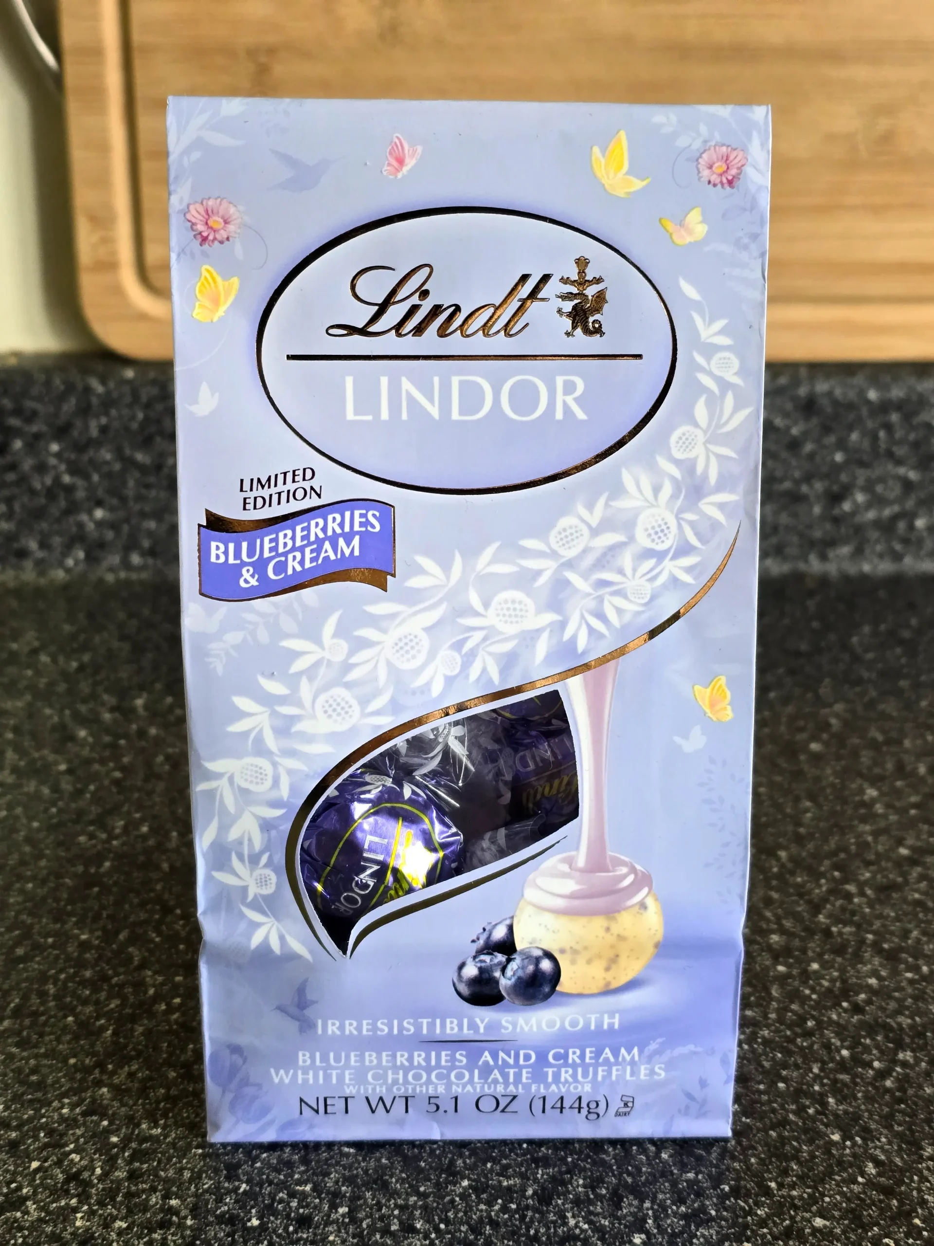 Lindt Lindor Limited Edition Blueberries & Cream Truffles.