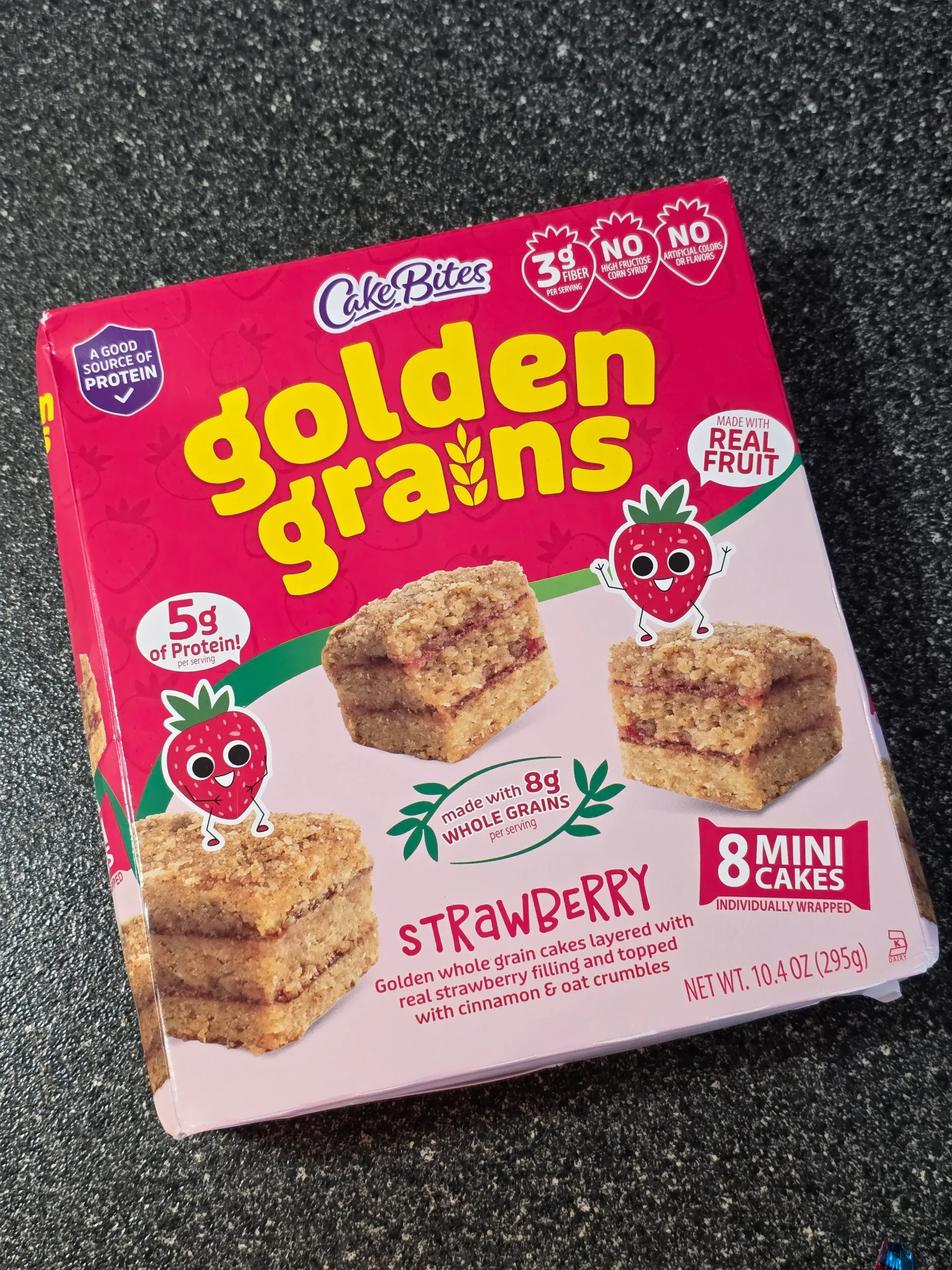 CakeBites Golden Grains Strawberry.