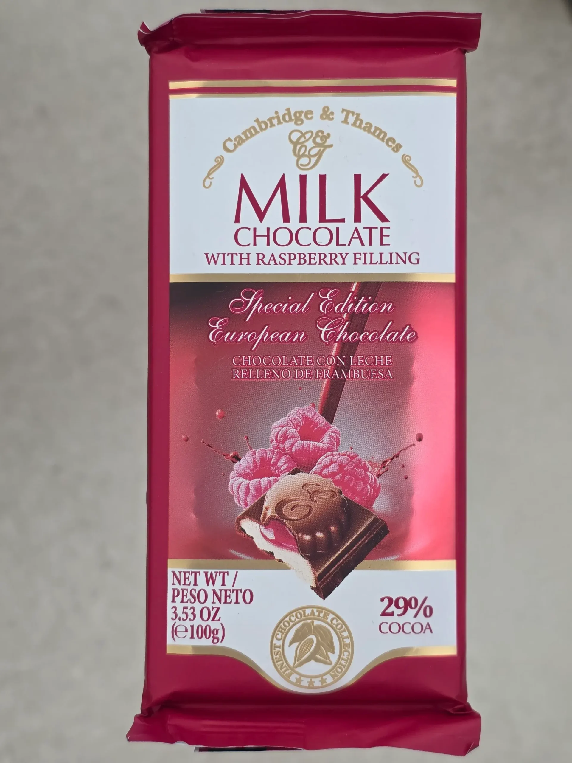 Cambridge & Thames Milk Chocolate With Raspberry Filling Bar.