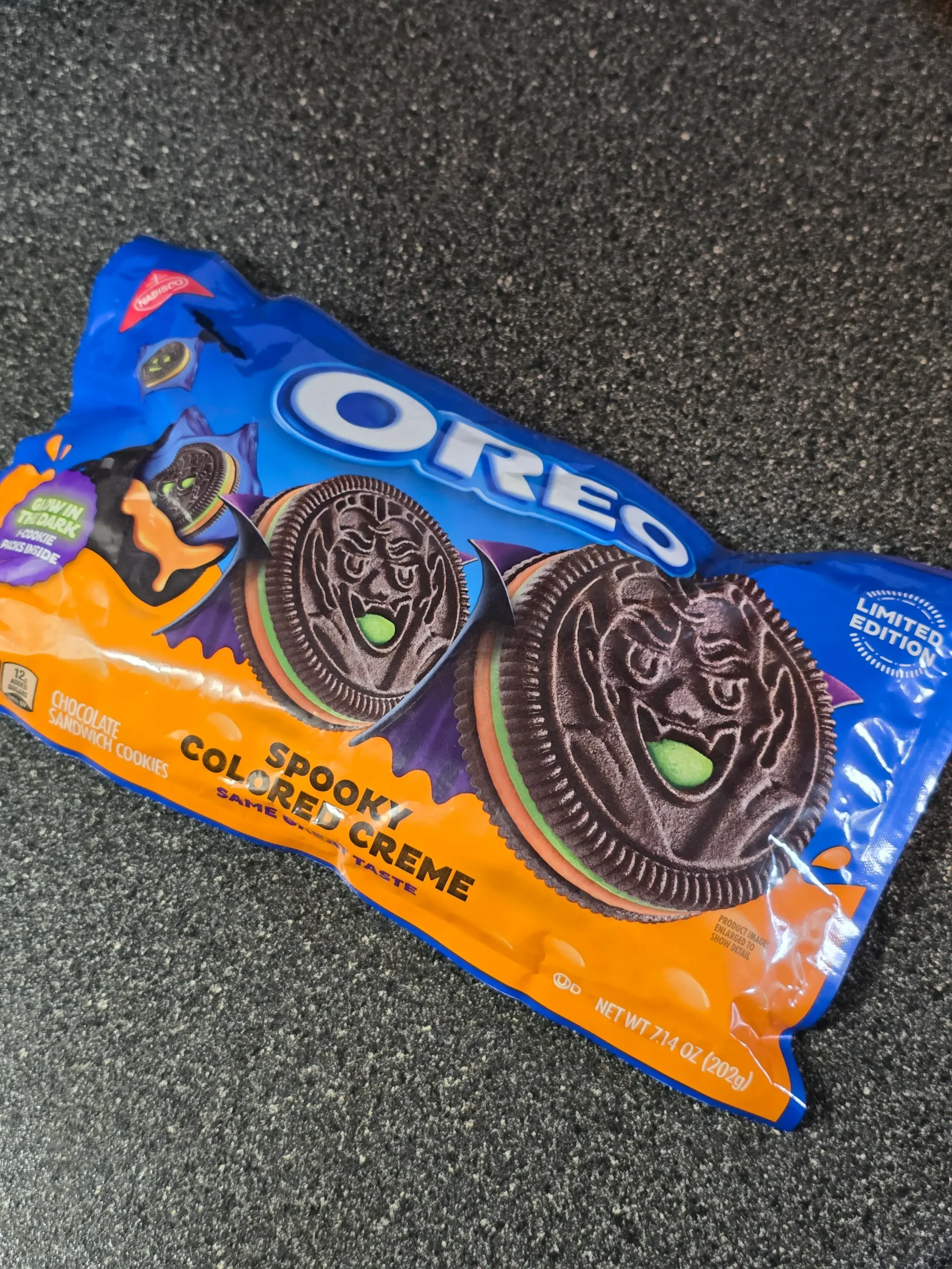 Oreo Halloween Spooky Colored Creme.