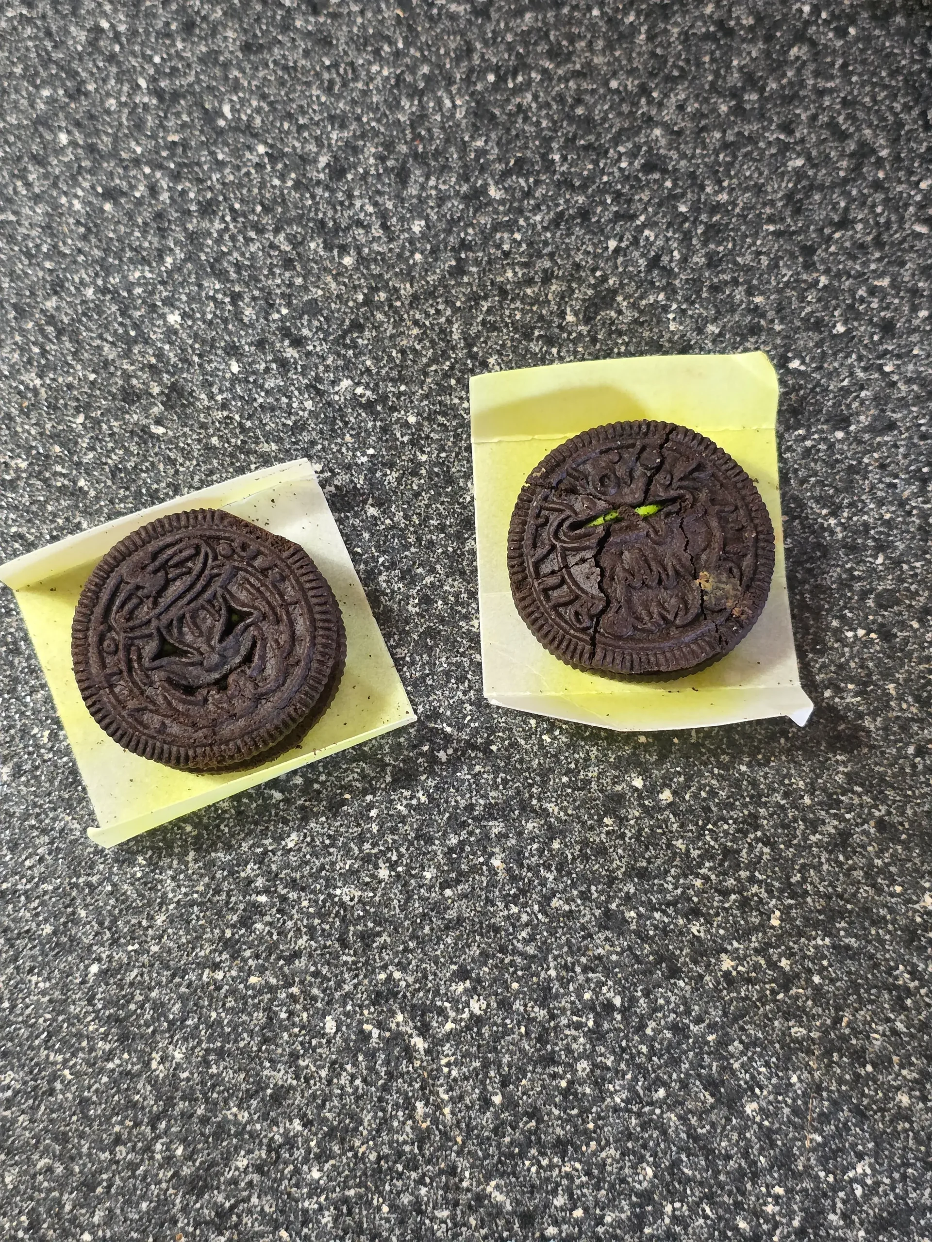 Oreo Halloween Spooky Colored Creme.