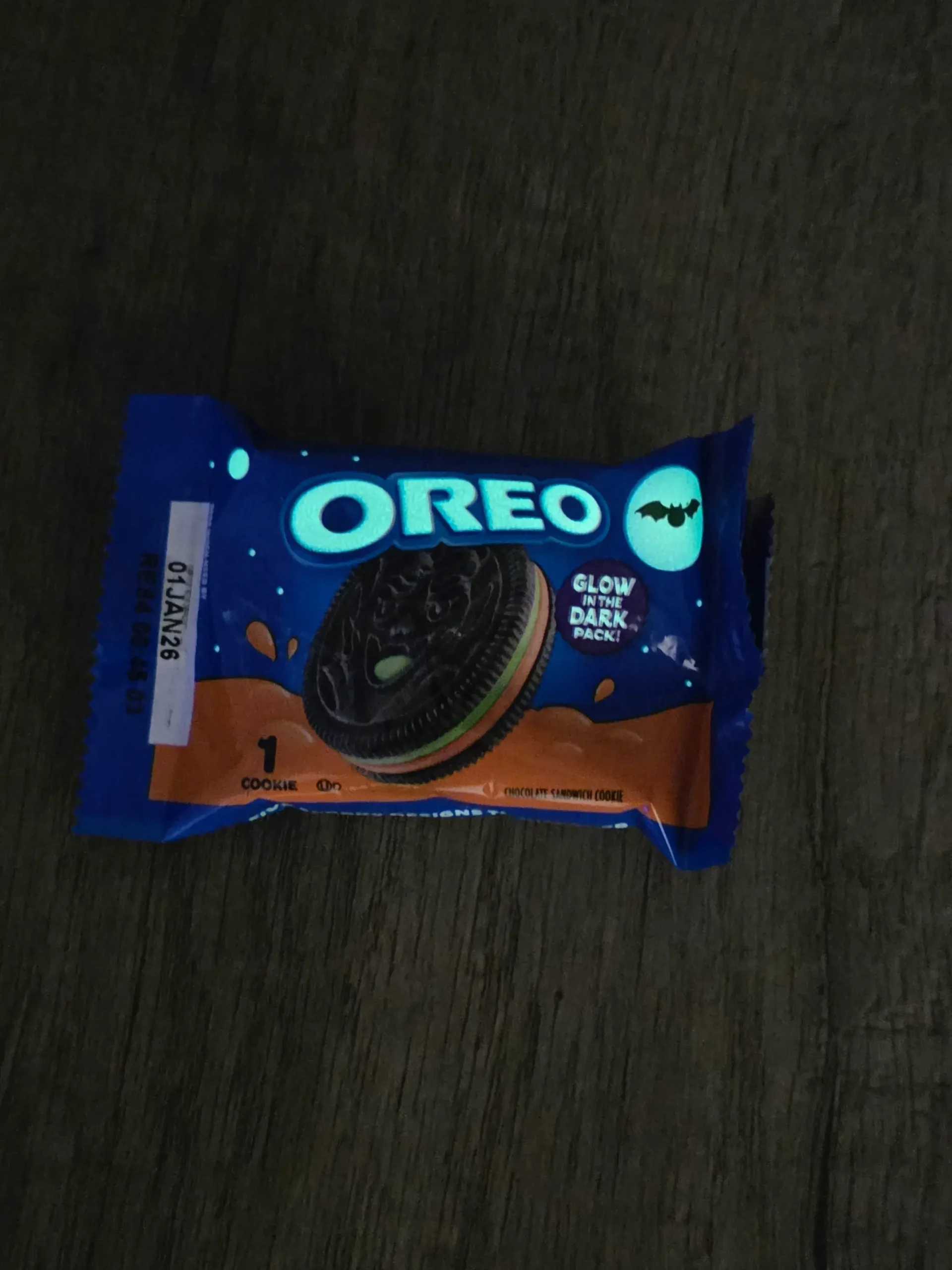 Oreo Halloween Spooky Colored Creme.