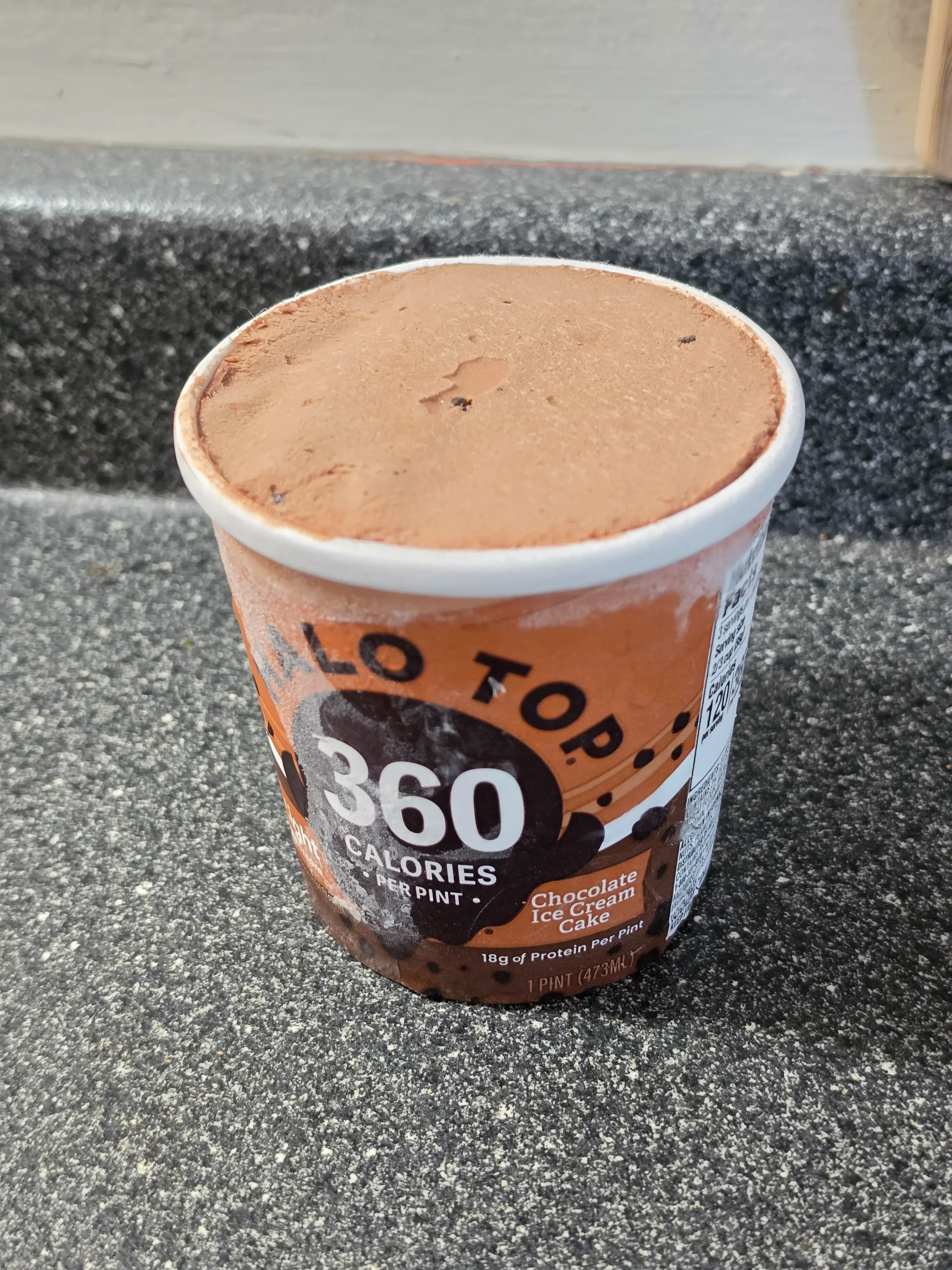 Halo Top Ice Cream: Chocolate Ice Cream Cake, Peanut Butter Cup, Mint Chip, Cookies & Cream, Chocolate Caramel Brownie, Caramel Cheesecake.