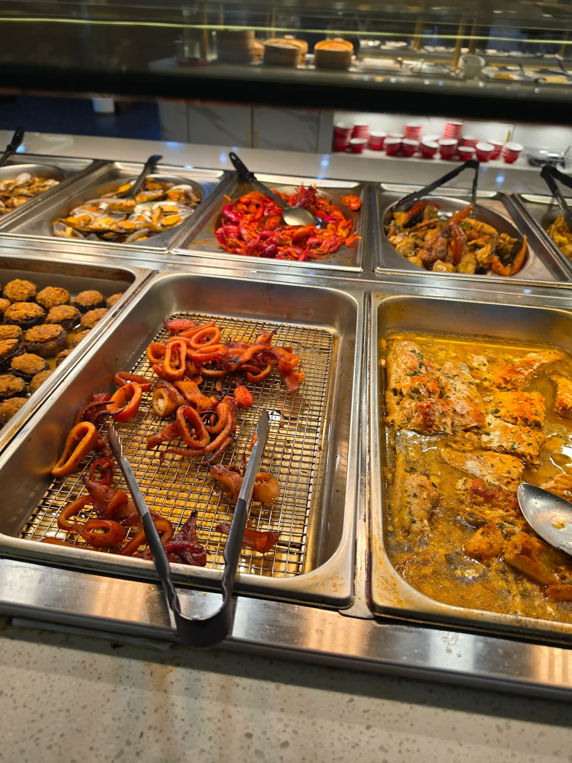 Ichiraku Seafood Buffet & Grill food.