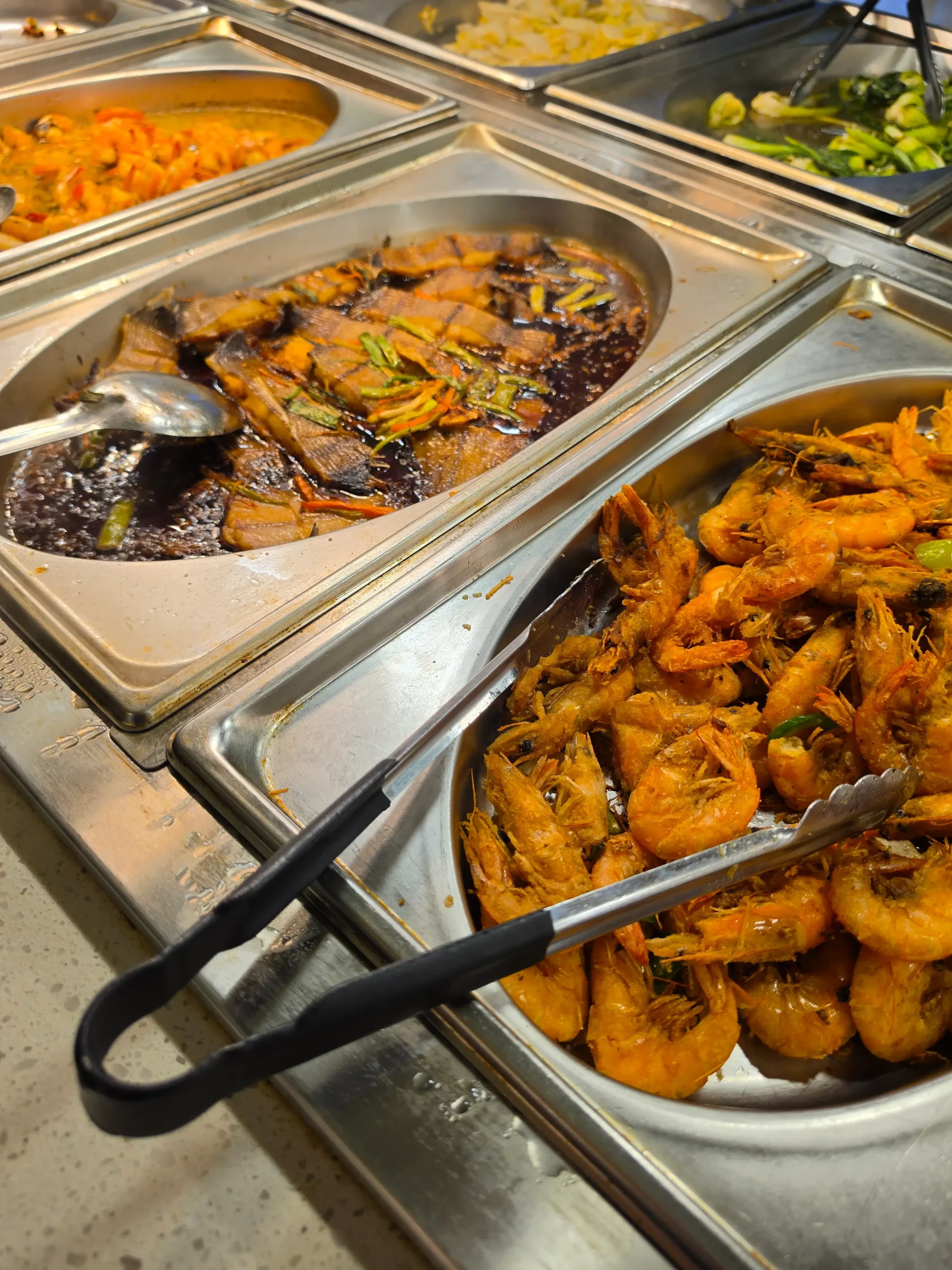 Ichiraku Seafood Buffet & Grill food.