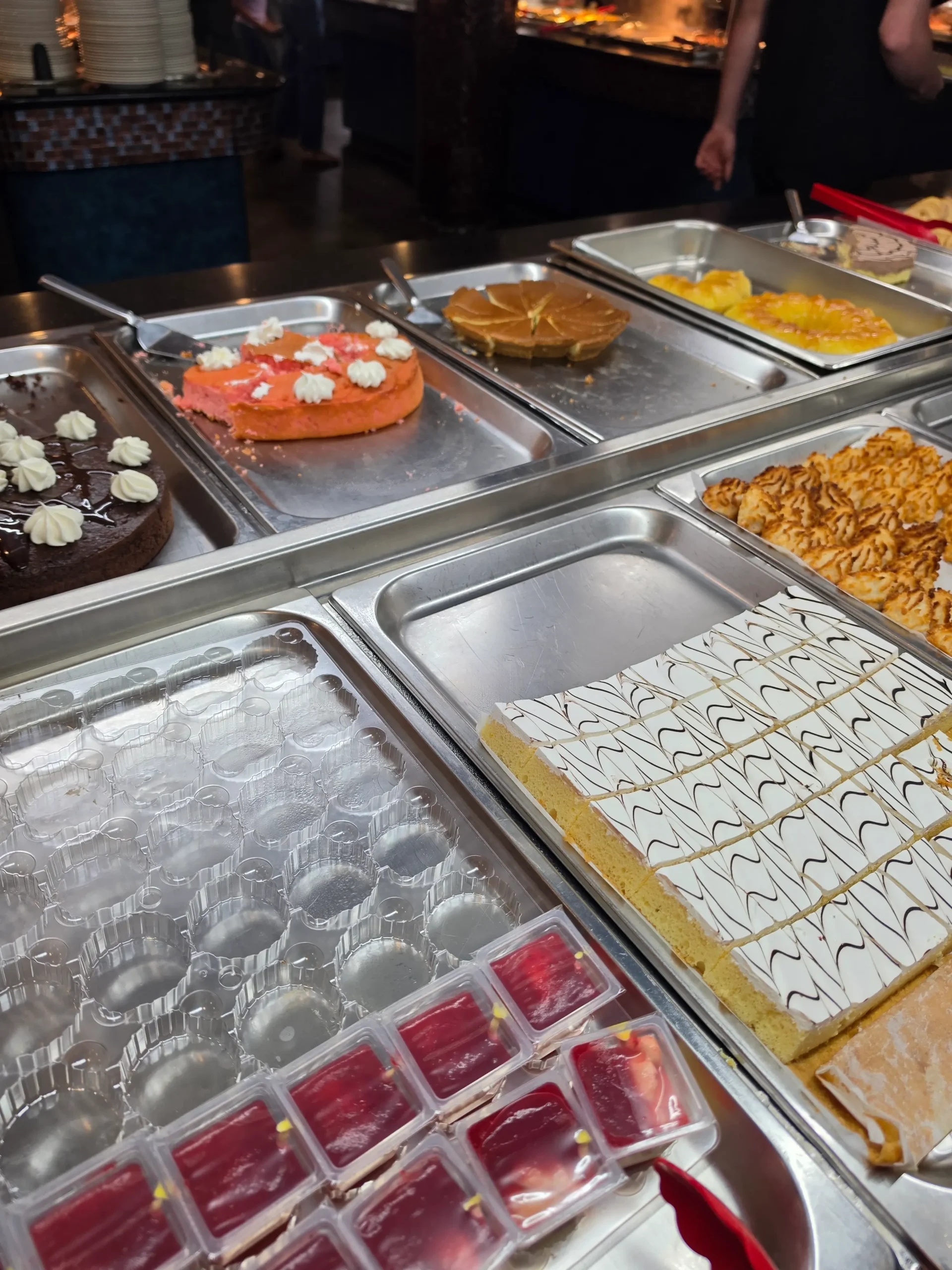 Hibachi Grill & Supreme Buffet Warwick food.