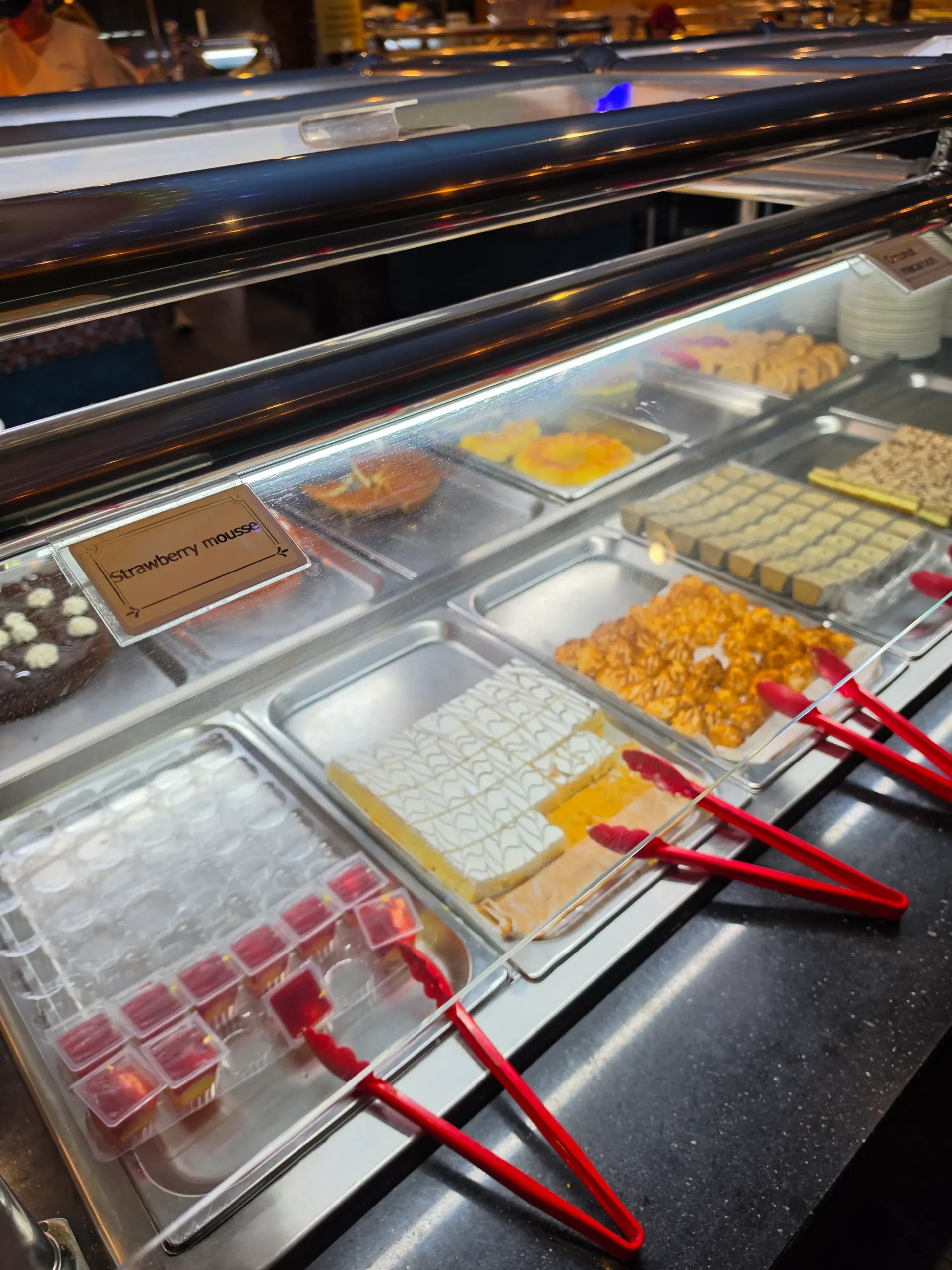 Hibachi Grill & Supreme Buffet Warwick food.