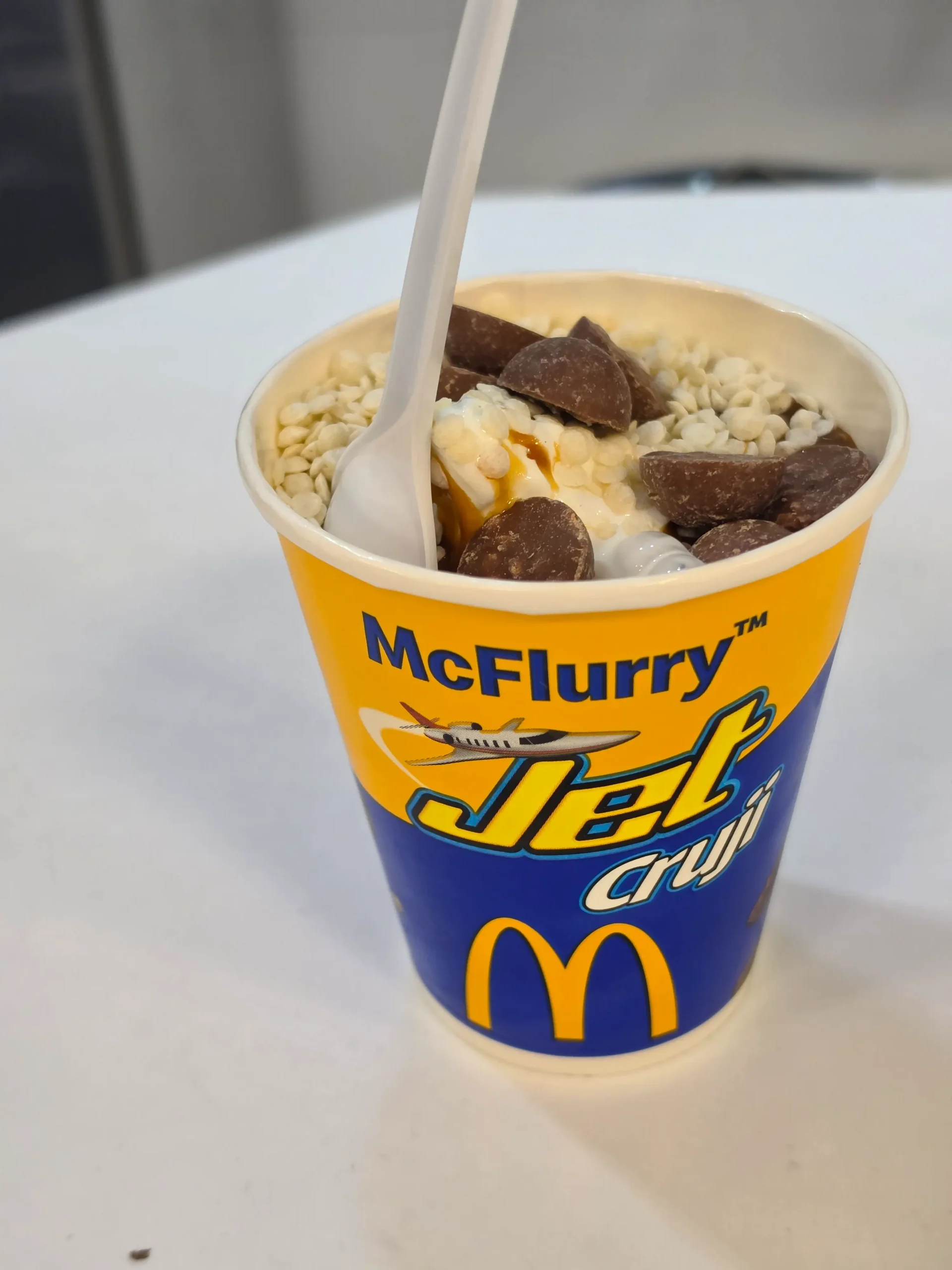 McFlurry Jet Cruji.