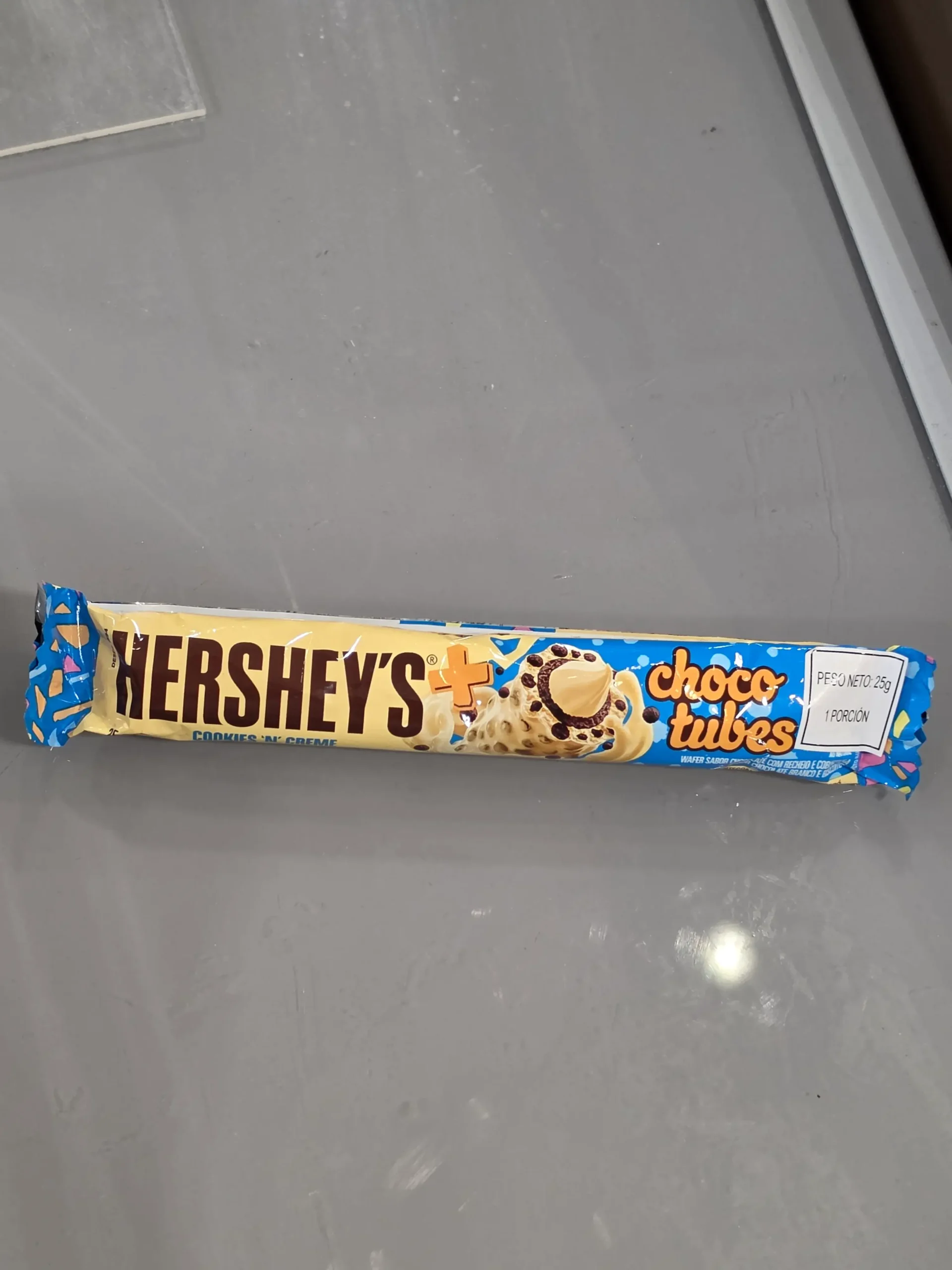 Hershey's Cookies N Creme Choco Tubes.