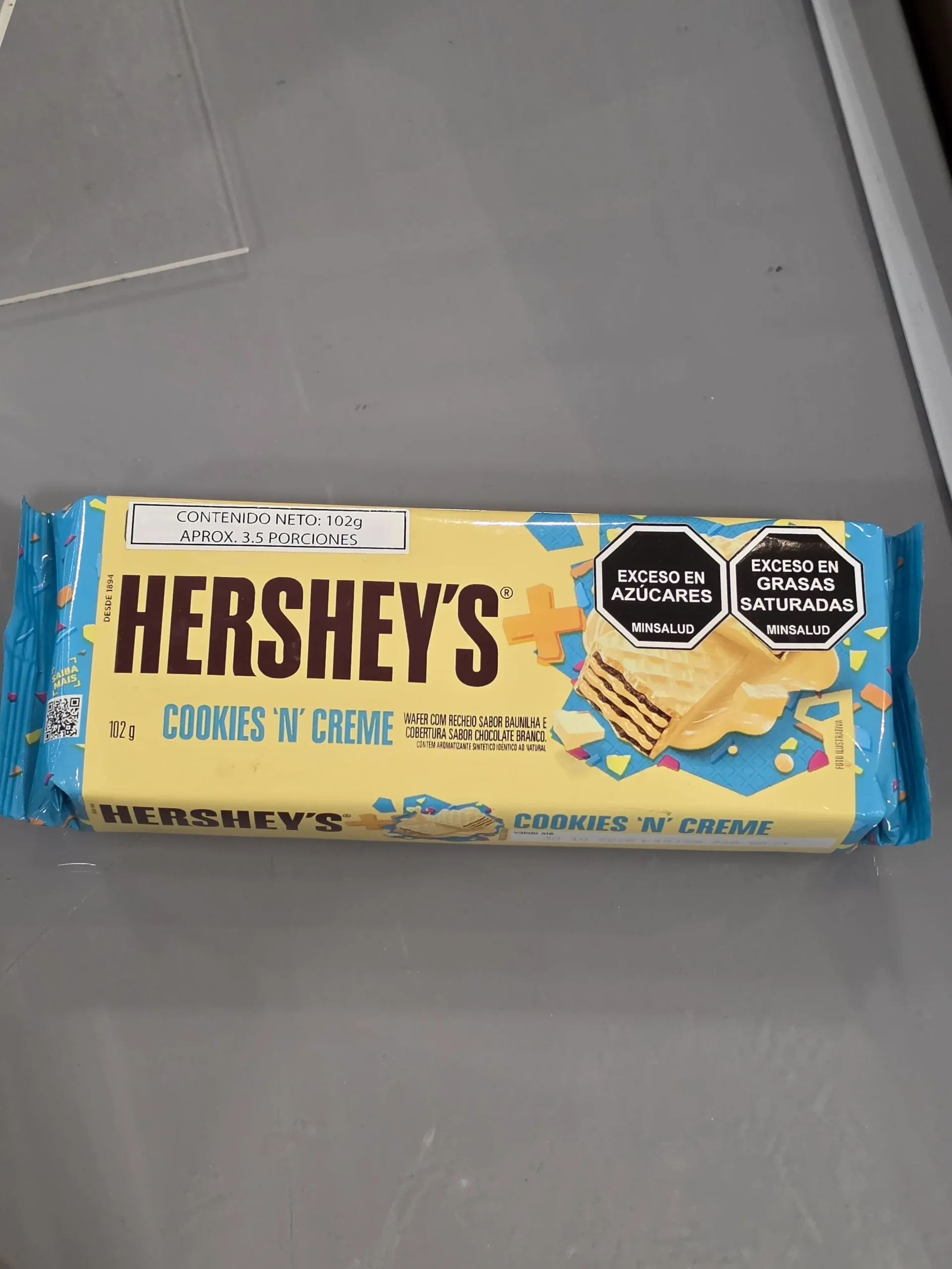 Hershey's Cookies N Creme Wafers.